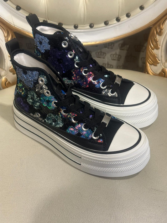 Glitzernde Sneaker